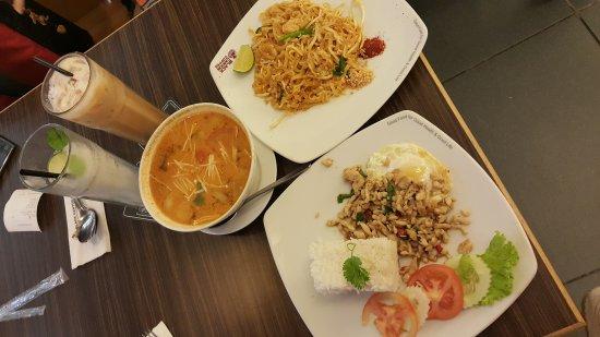 Black Canyon Restaurant